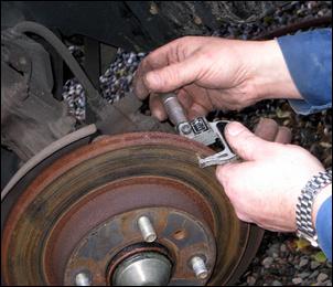儒安機(jī)械剎車盤修復(fù)機(jī)現(xiàn)場(chǎng)圖 儒安機(jī)械剎車盤修復(fù)機(jī)現(xiàn)場(chǎng)圖